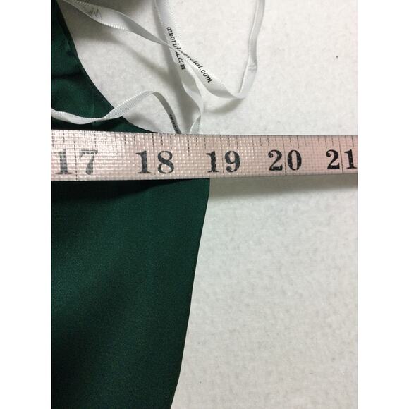 Elegant Green Maxi Dress - Picture 6 of 8